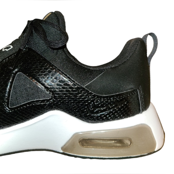 NWOT Nike air max black/white size 7.5 shoe - Picture 6 of 16